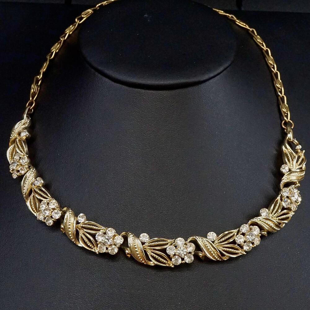 Vintage Lisner Botanical Rhinestone Necklace Gold Tone Floral Leaf Signed